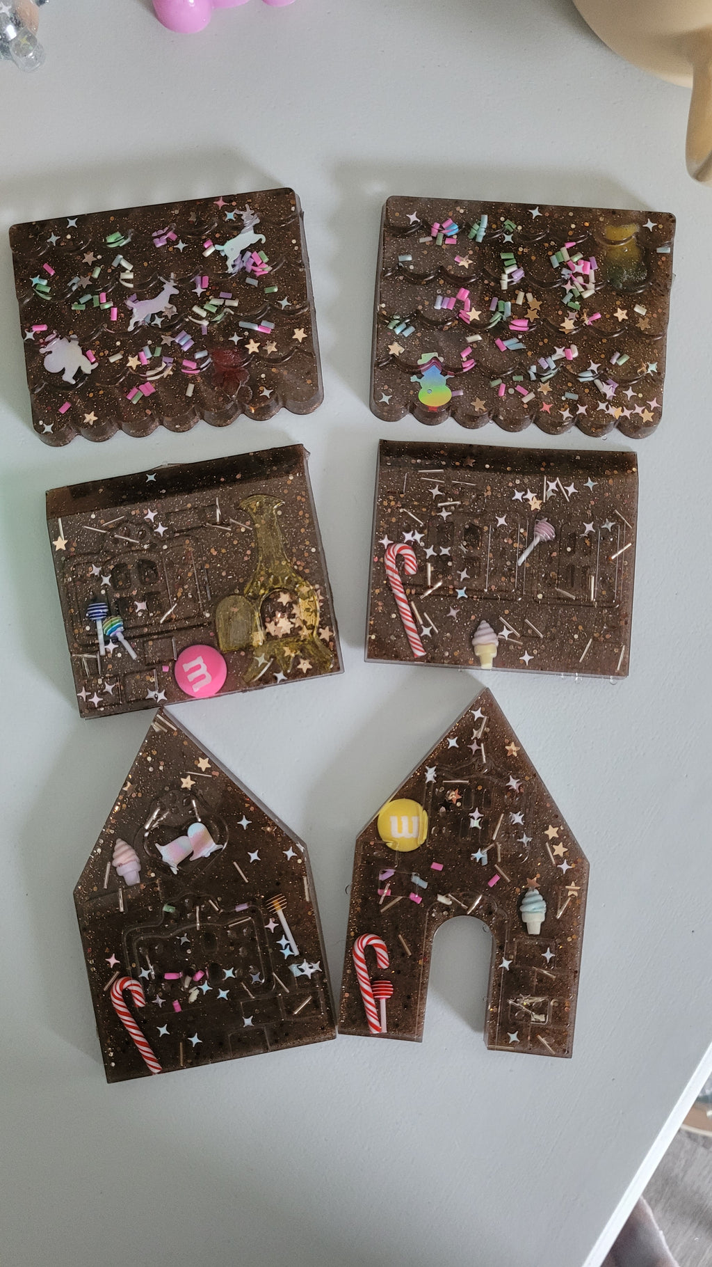 Holiday Build-A-Gingerbread house