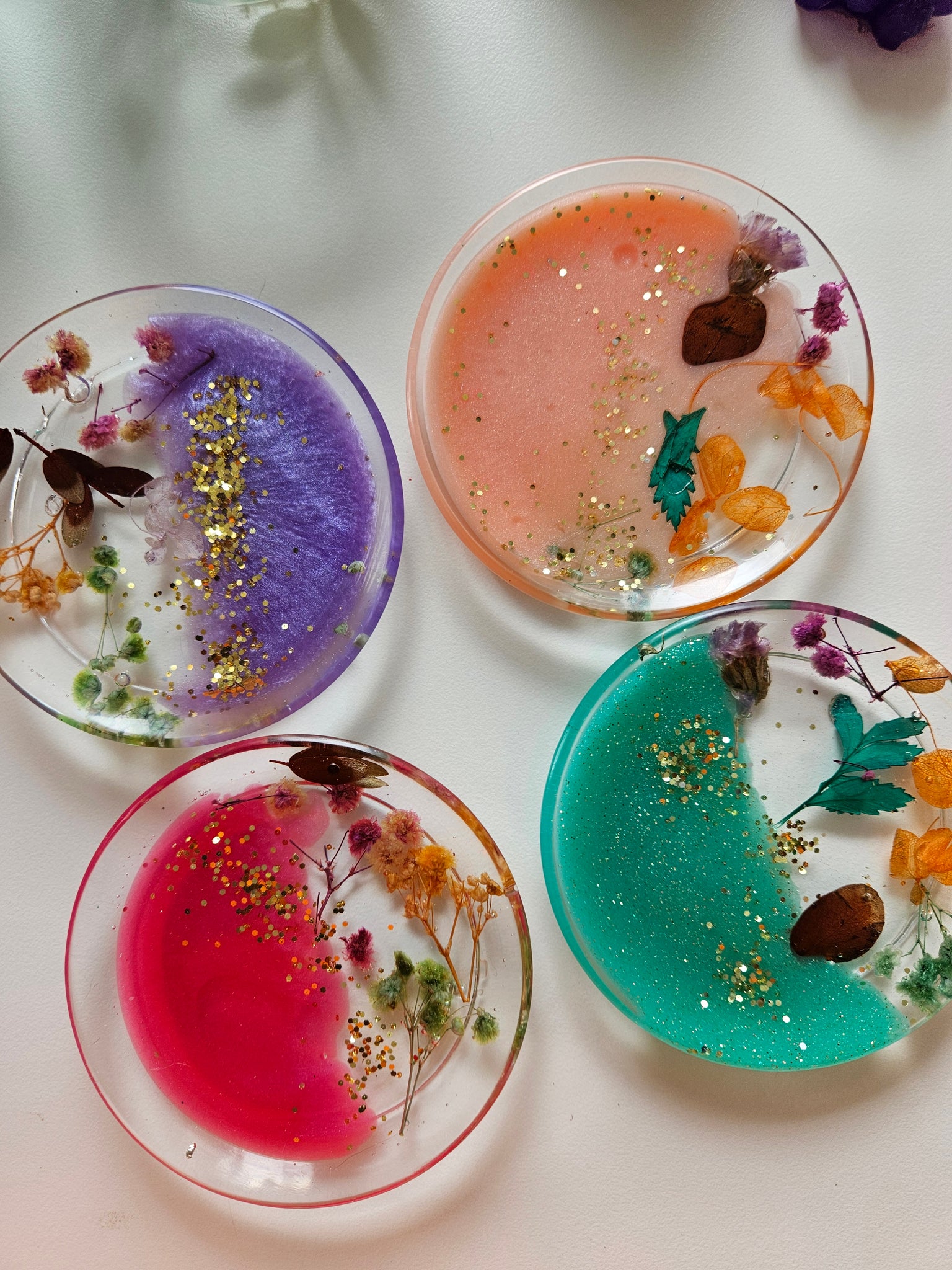 Teacups & Saucers