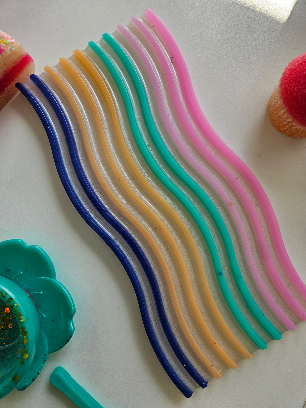 Wonder Wavy serving tray
