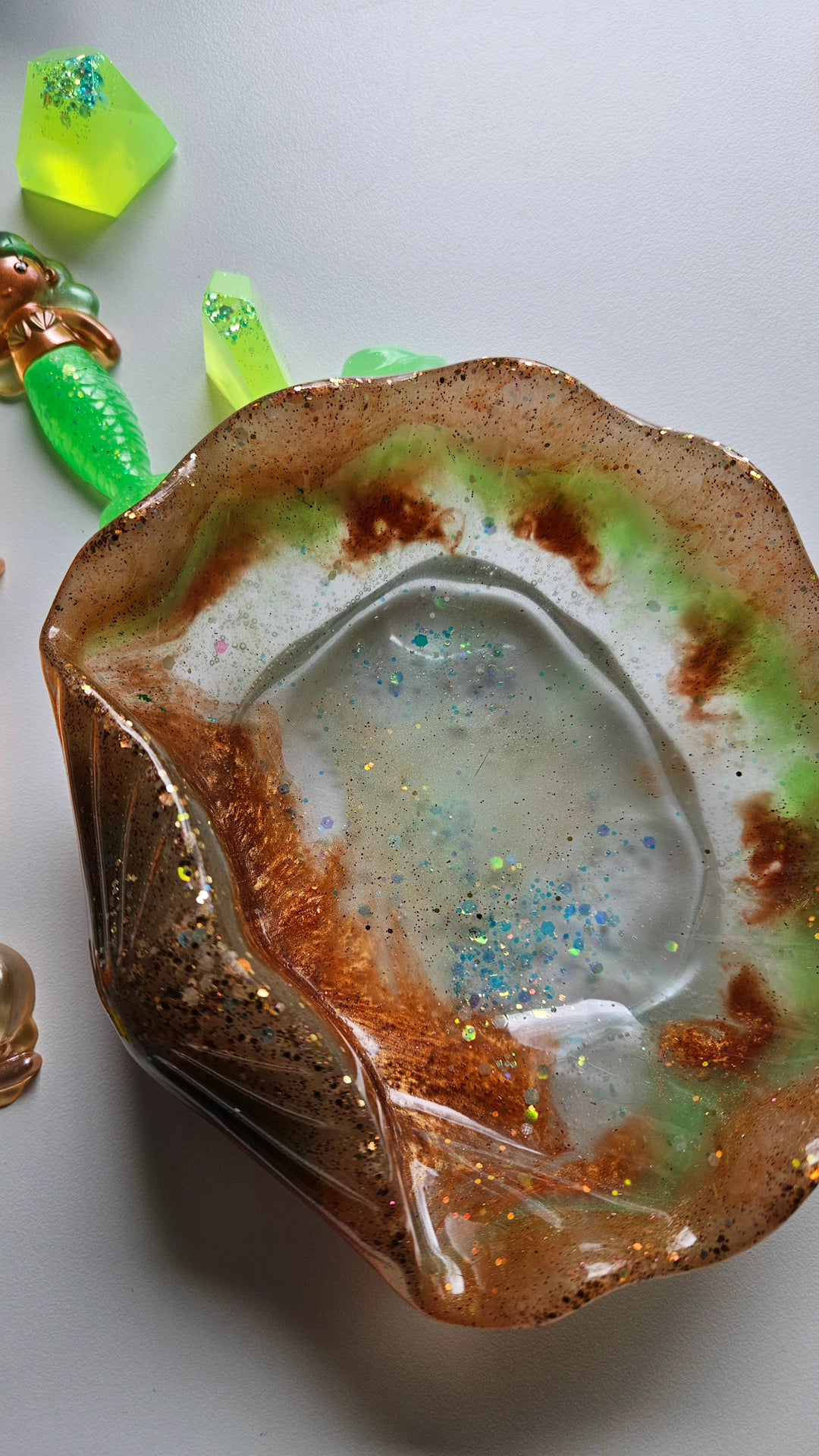 Conch shell bowl