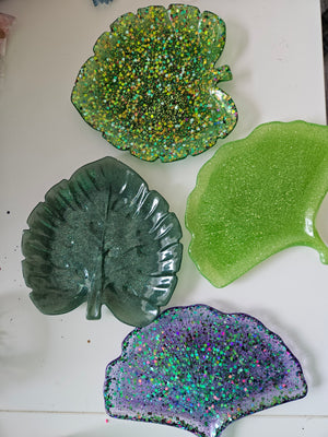 Leaf trays